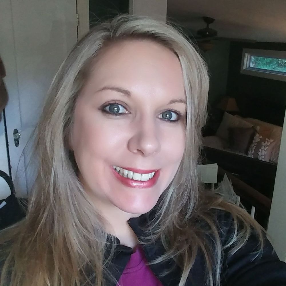 Meet your Posher, Brooke